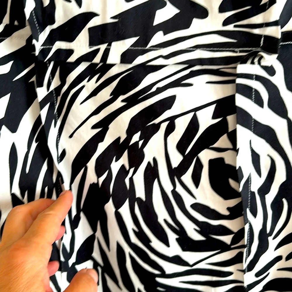 Calvin Klein - Zebra Print Sleeveless Sheath Dress - Picture 4 of 7